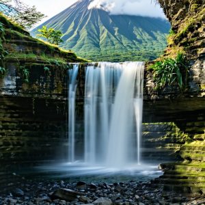 Pendaki Asal Brasil Jatuh di Gunung Rinjani Dikabarkan Meninggal Dunia